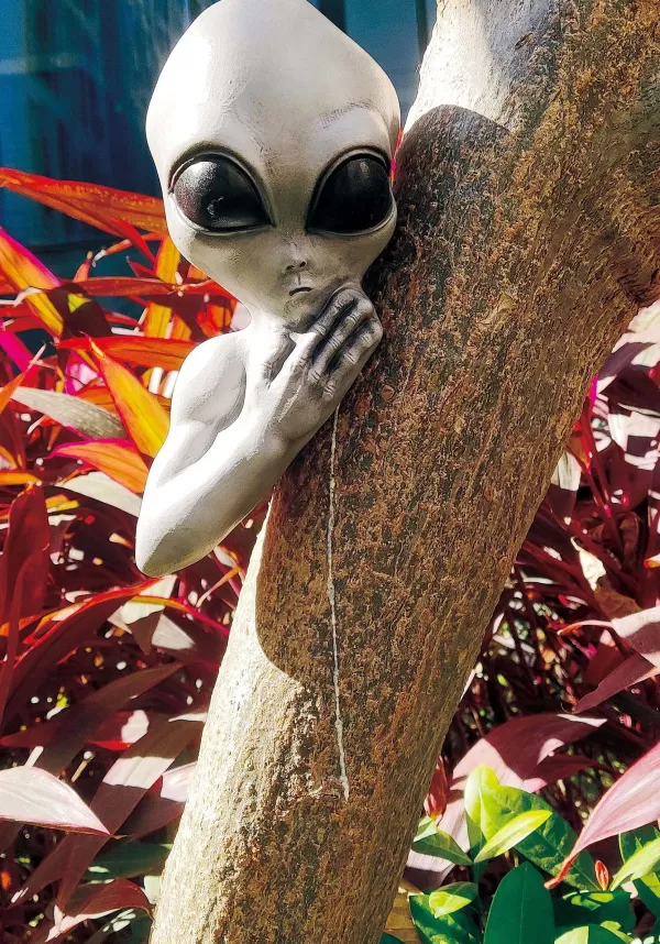 Outlet Alien Tree Peeker Halloween Decoration Outdoor Decorations