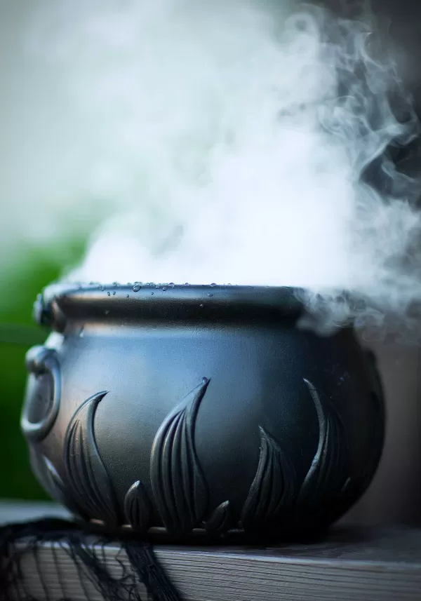 Hot Smoking Witch Cauldron Decoration Fog Machines