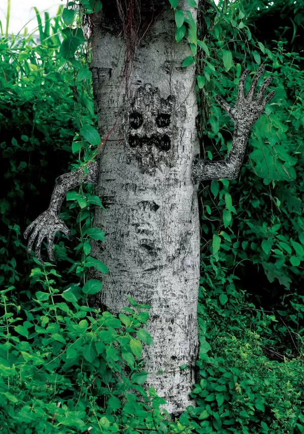 New Spooky Living Tree Outdoor Halloween Decoration Outdoor Decorations